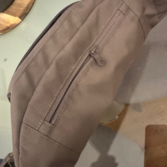 Girlfriend Collective Provence Please Fanny Pack - Picture 4 of 5